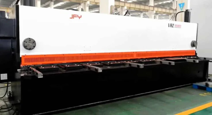 Automech cung cấp dòng VRZ Series tích hợp hệ điều khiển CNC tiên tiến, giúp kiểm soát chính xác quá trình cắt Automech cung cấp dòng VRZ Series tích hợp hệ điều khiển CNC tiên tiến, giúp kiểm soát chính xác quá trình cắt