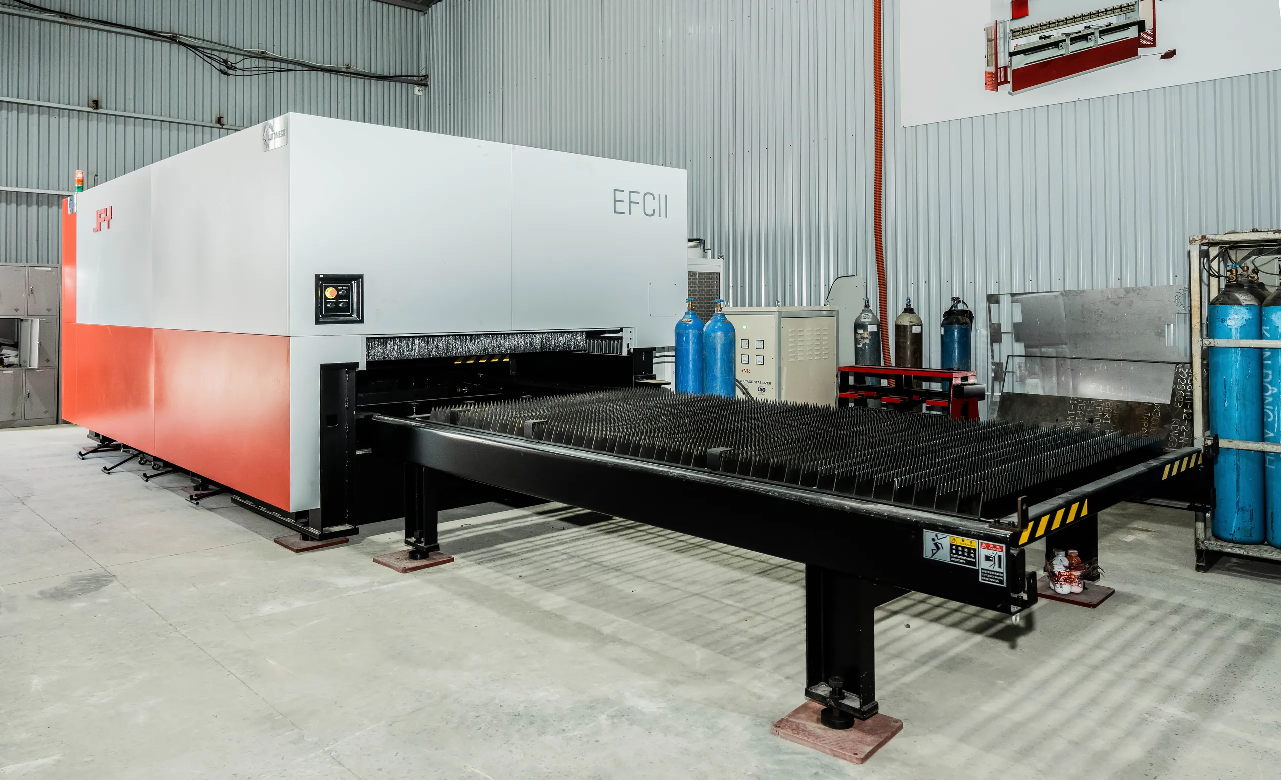 Máy cắt laser fiber CNC EFC II Series – hiệu suất cao, dễ dàng điều khiển Máy cắt laser fiber CNC EFC II Series – hiệu suất cao, dễ dàng điều khiển