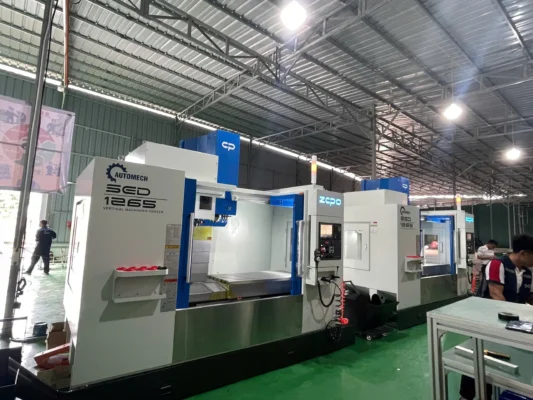Máy phay đứng Zopo dòng SED là công cụ lý tưởng cho những doanh nghiệp muốn tìm kiếm sự cân bằng hoàn hảo giữa sức mạnh và sự tinh tế trong từng chi tiết Máy phay đứng Zopo dòng SED là công cụ lý tưởng cho những doanh nghiệp muốn tìm kiếm sự cân bằng hoàn hảo giữa sức mạnh và sự tinh tế trong từng chi tiết