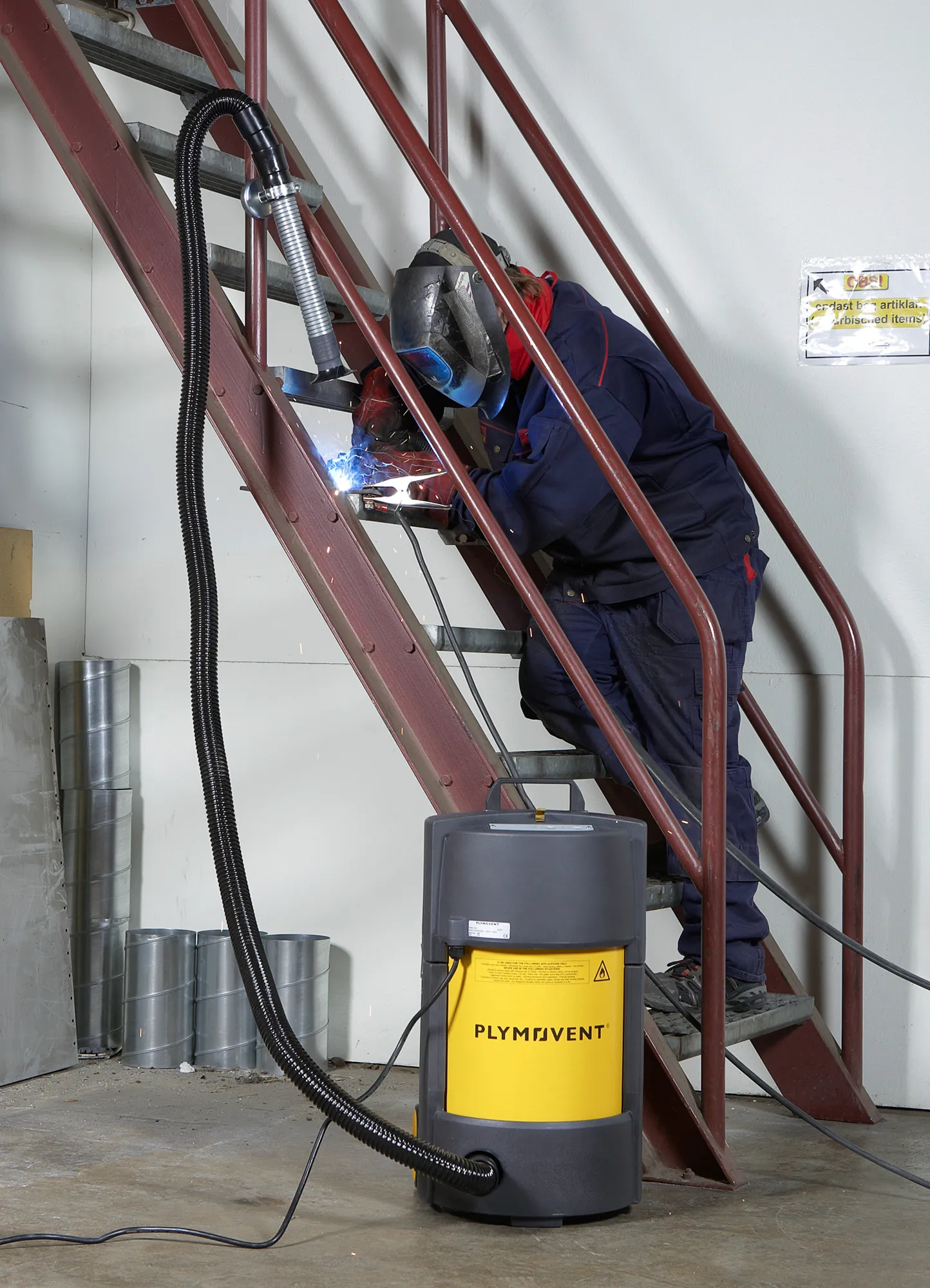 Máy lọc khói hàn PHV là thiết bị hút khói di động nhỏ gọn, được thiết kế để xử lý khói hàn hiệu quả trong các không gian hạn chế hoặc vị trí khó tiếp cận Máy lọc khói hàn PHV là thiết bị hút khói di động nhỏ gọn, được thiết kế để xử lý khói hàn hiệu quả trong các không gian hạn chế hoặc vị trí khó tiếp cận