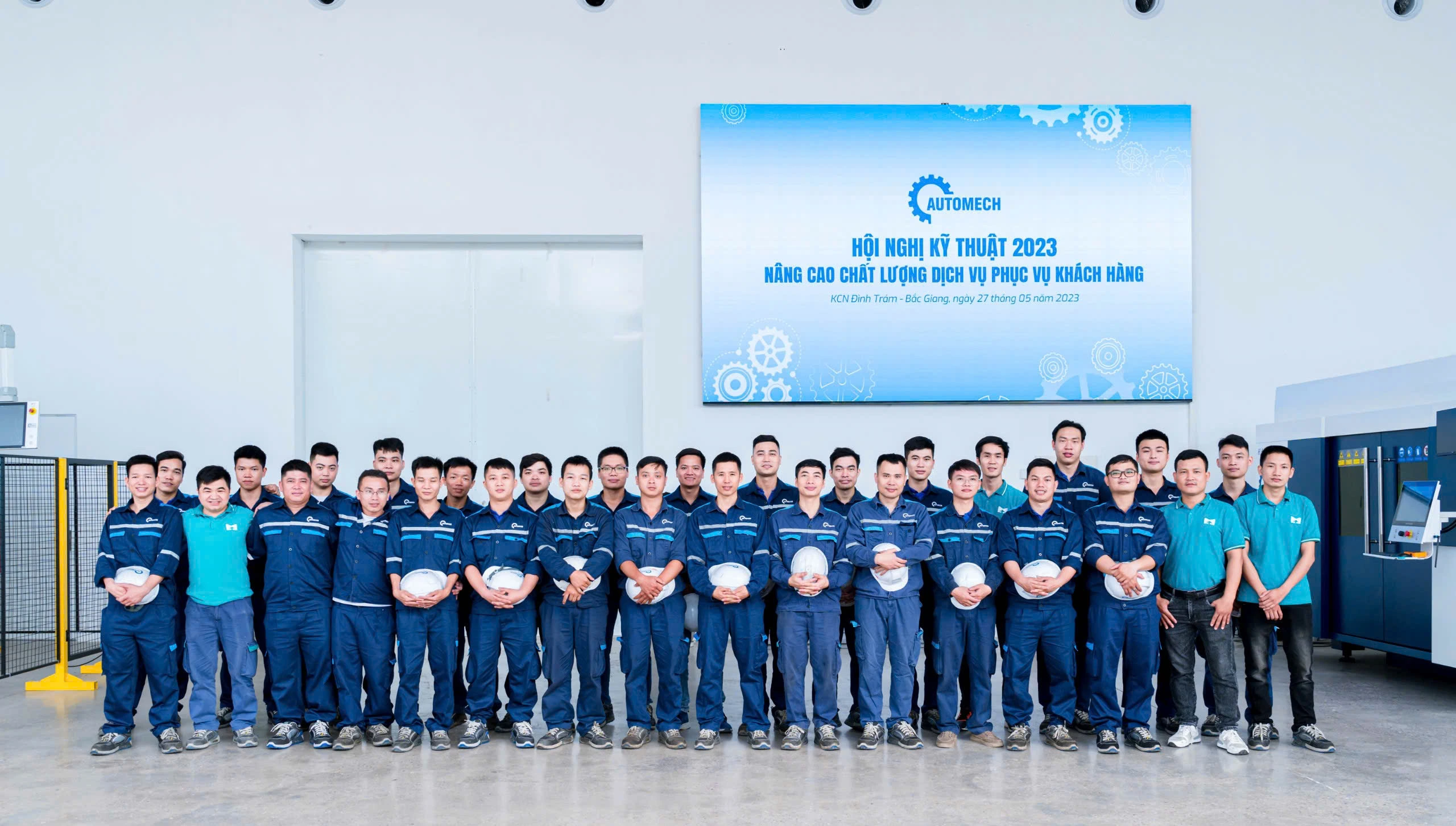 Đội ngũ kỹ sư giàu kinh nghiệm Đội ngũ kỹ sư giàu kinh nghiệm