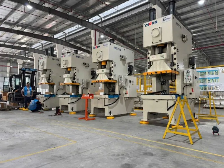 Kho máy dập Ydaon hiện đại tại nhà máy Automech Kho máy dập Ydaon hiện đại tại nhà máy Automech