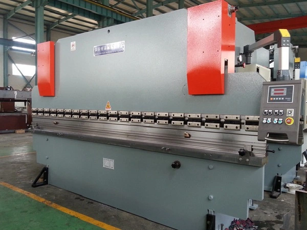Máy chấn cơ trong ngành kết cấu thép Máy chấn cơ trong ngành kết cấu thép