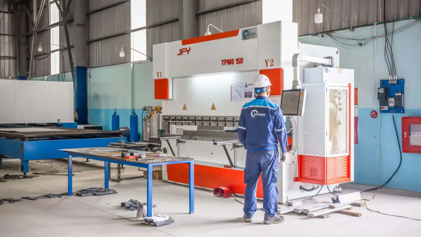 Máy chấn CNC JFY được khách hàng tin dùng Máy chấn CNC JFY được khách hàng tin dùng