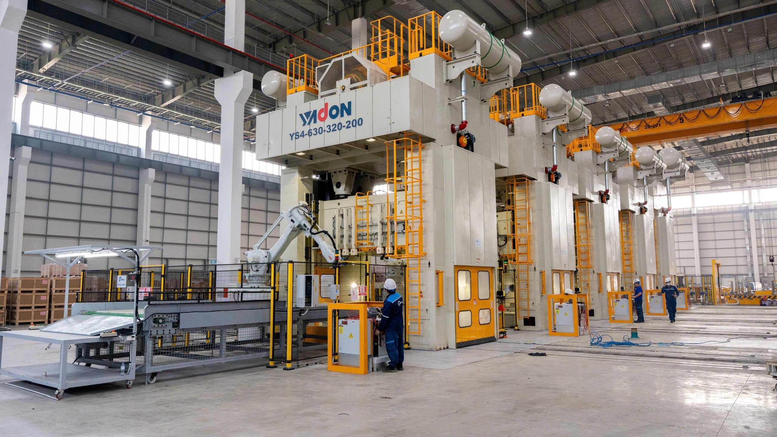 Máy dập khung H tối ưu hóa quy trình, giảm thiểu lao động thủ công và tăng năng suất Máy dập khung H tối ưu hóa quy trình, giảm thiểu lao động thủ công và tăng năng suất