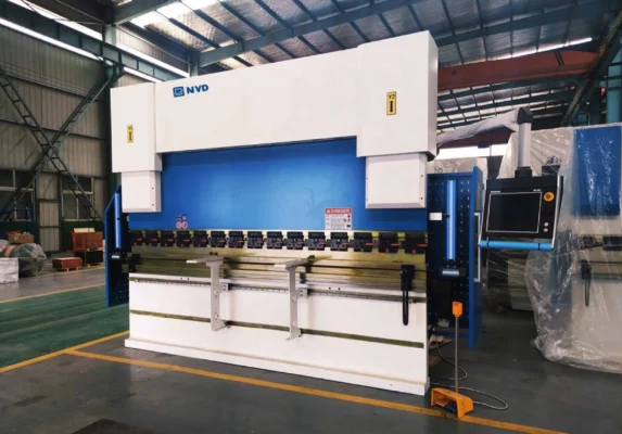 Máy chấn inox giúp gia công các tấm kim loại nhanh chóng và hiệu quả Máy chấn inox giúp gia công các tấm kim loại nhanh chóng và hiệu quả