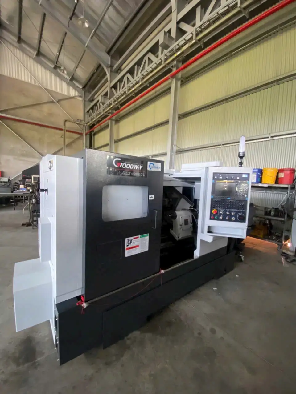 Khi đầu tư Máy tiện CNC, doanh nghiệp nên cân nhắc kích thước gia công, công suất và cấu hình thiết bị Khi đầu tư Máy tiện CNC, doanh nghiệp nên cân nhắc kích thước gia công, công suất và cấu hình thiết bị