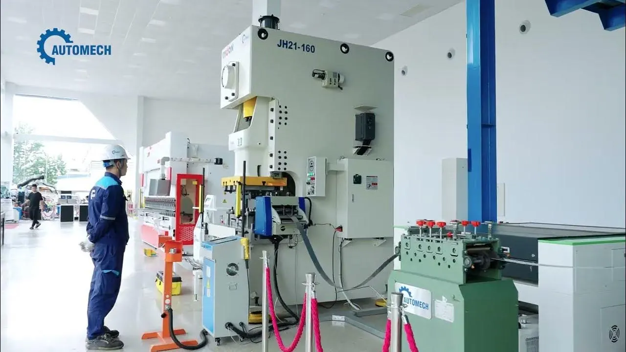 Máy đột dập kim loại CNC tích hợp công nghệ IoT cho sản xuất hiện đại Máy đột dập kim loại CNC tích hợp công nghệ IoT cho sản xuất hiện đại