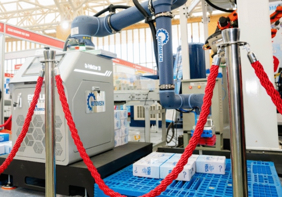Automech trưng bày các dòng cobot hàn, xếp – dỡ tự động tại FBC ASEAN 2025 Automech trưng bày các dòng cobot hàn, xếp – dỡ tự động tại FBC ASEAN 2025