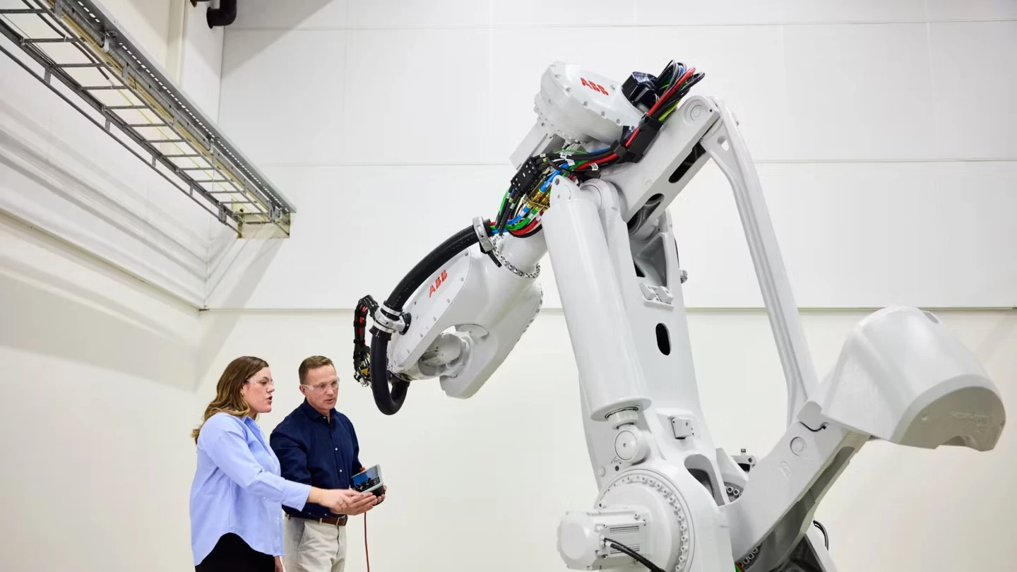 Giá thành robot ABB phụ thuộc vào cấu hình, đơn vị cung cấp giải pháp - dịch vụ Giá thành robot ABB phụ thuộc vào cấu hình, đơn vị cung cấp giải pháp - dịch vụ
