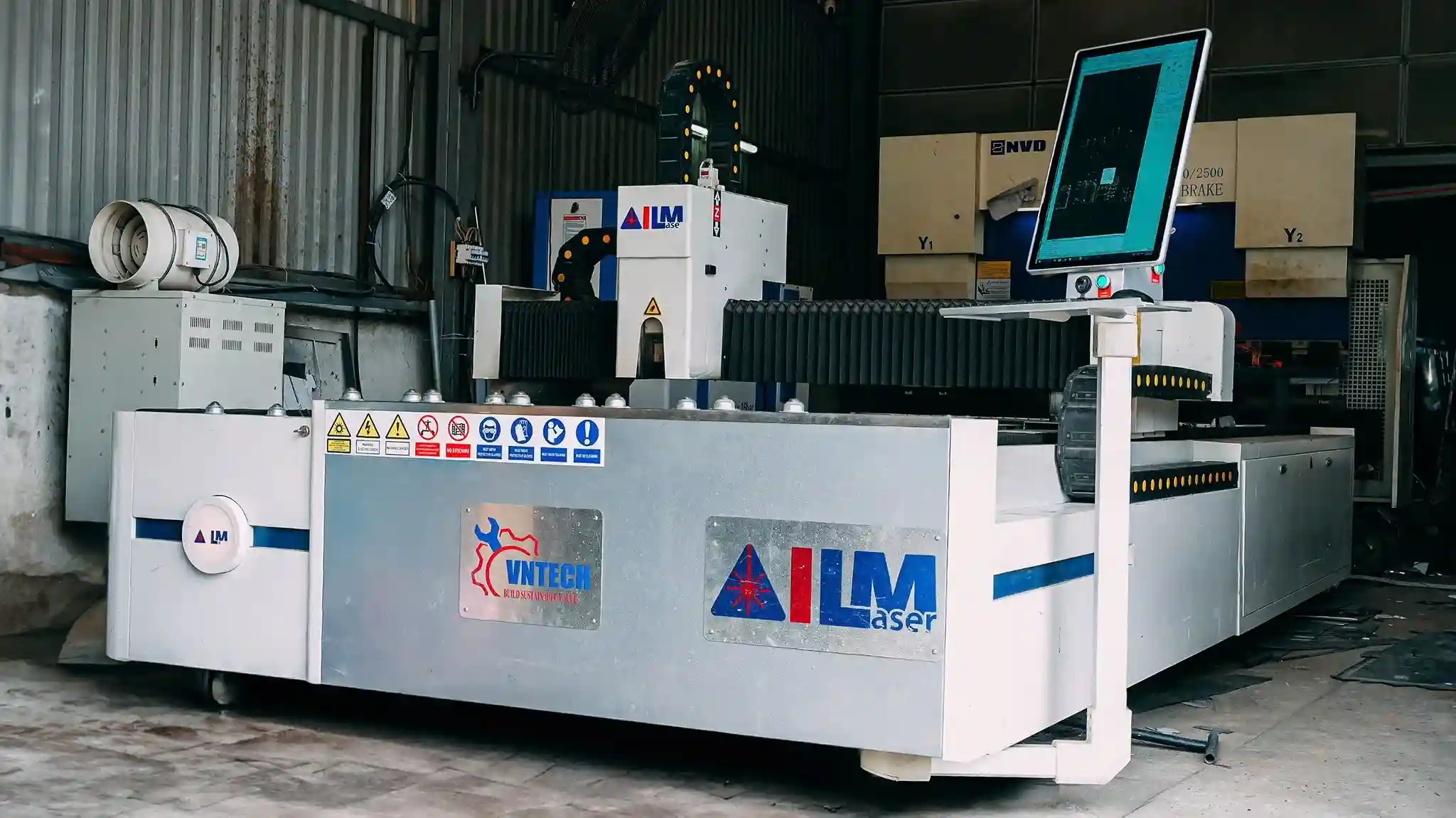 Lưu Ý Khi Lựa Chọn Và Vận Hành Máy Cắt Laser Kim Loại Lưu Ý Khi Lựa Chọn Và Vận Hành Máy Cắt Laser Kim Loại