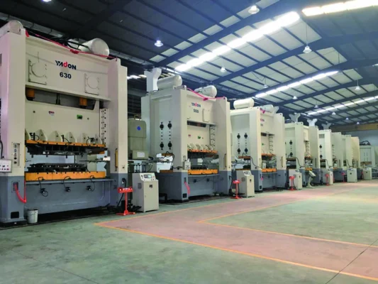 Dây chuyền máy dập khung H trong công nghệ đột dập kim loại tại xưởng sản xuất Dây chuyền máy dập khung H trong công nghệ đột dập kim loại tại xưởng sản xuất
