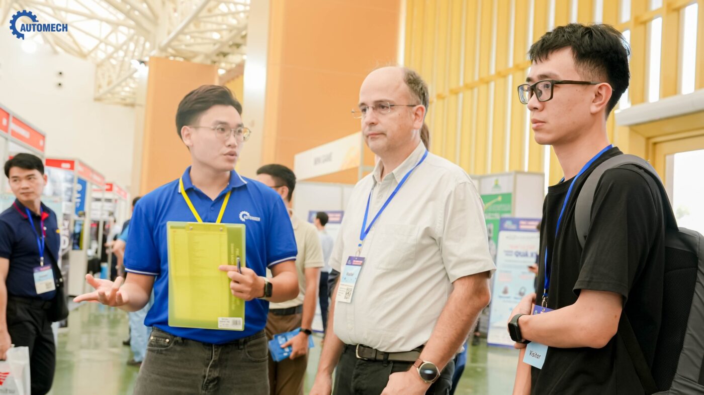 Kỹ sư Robot