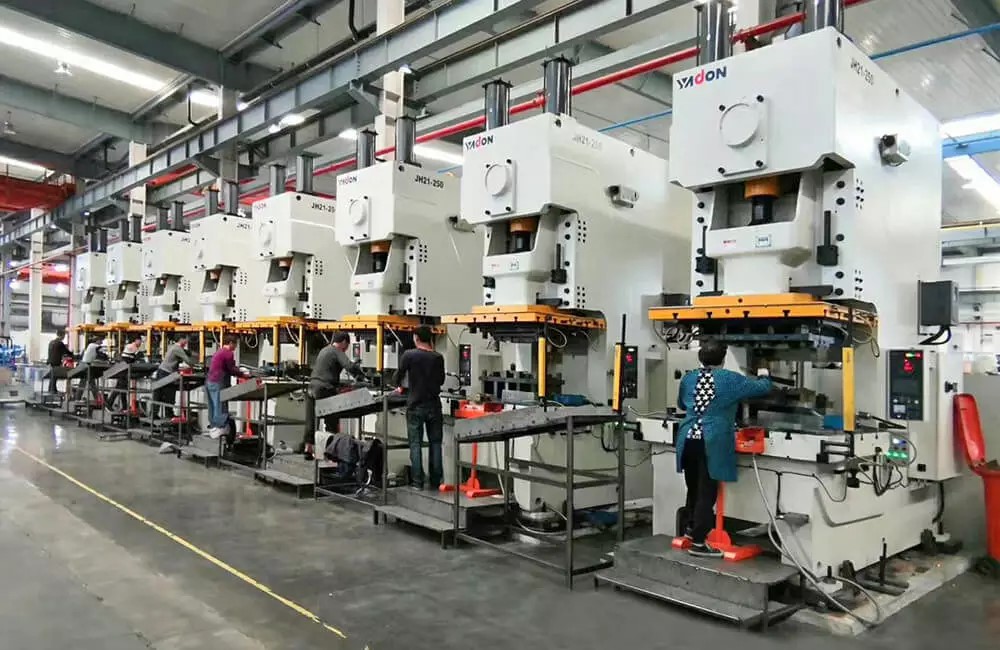 Line máy dập sản xuất đồ gia dụng phục vụ cho khách hàng làm hàng suất khẩu