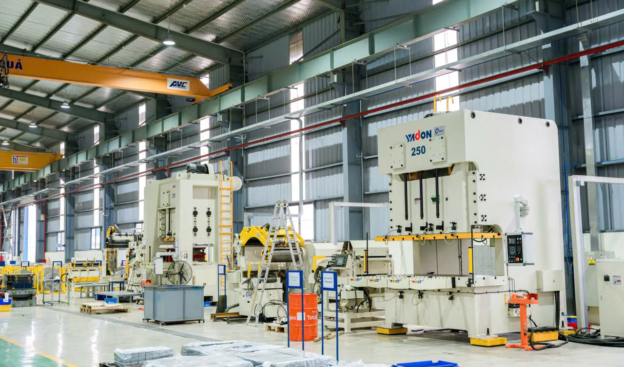 Setup máy đột dập cơ khí kết hợp xả cuộn 1m2 tự động hoàn toàn Setup máy đột dập cơ khí kết hợp xả cuộn 1m2 tự động hoàn toàn