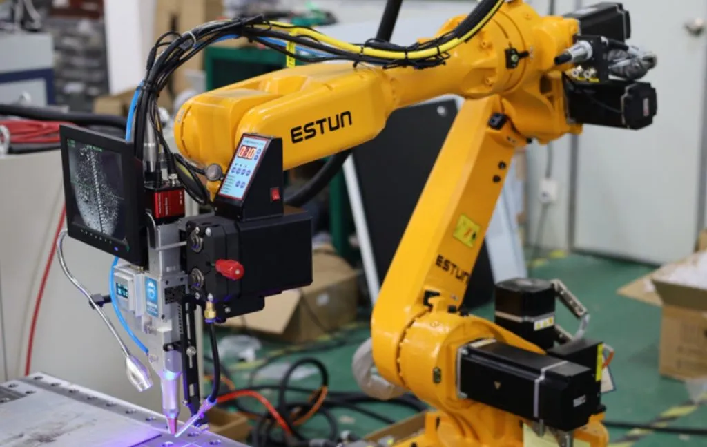 Robot hàn Estun ER8-2000-HW phù hợp dây chuyền sản xuất tự động hóa 埃斯顿 ER8-2000-HW 适配各类自动化焊接生产线