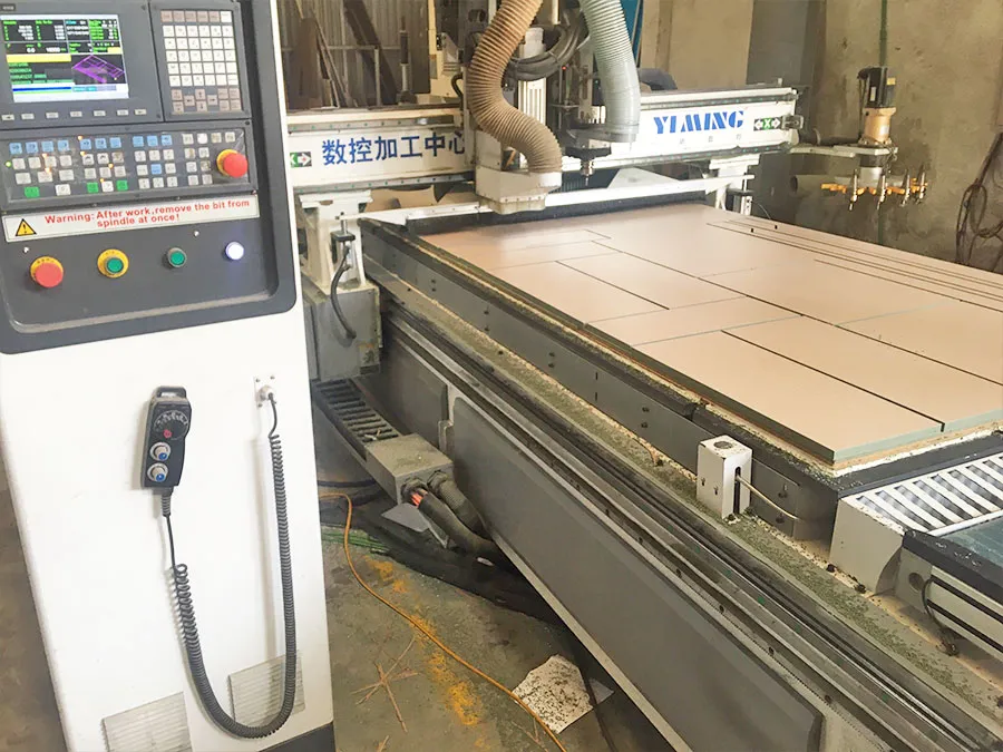 Máy cnc cắt ván công nghiệp cho sản phẩm đẹp, mịn, độ chính xác cao Máy cnc cắt ván công nghiệp cho sản phẩm đẹp, mịn, độ chính xác cao