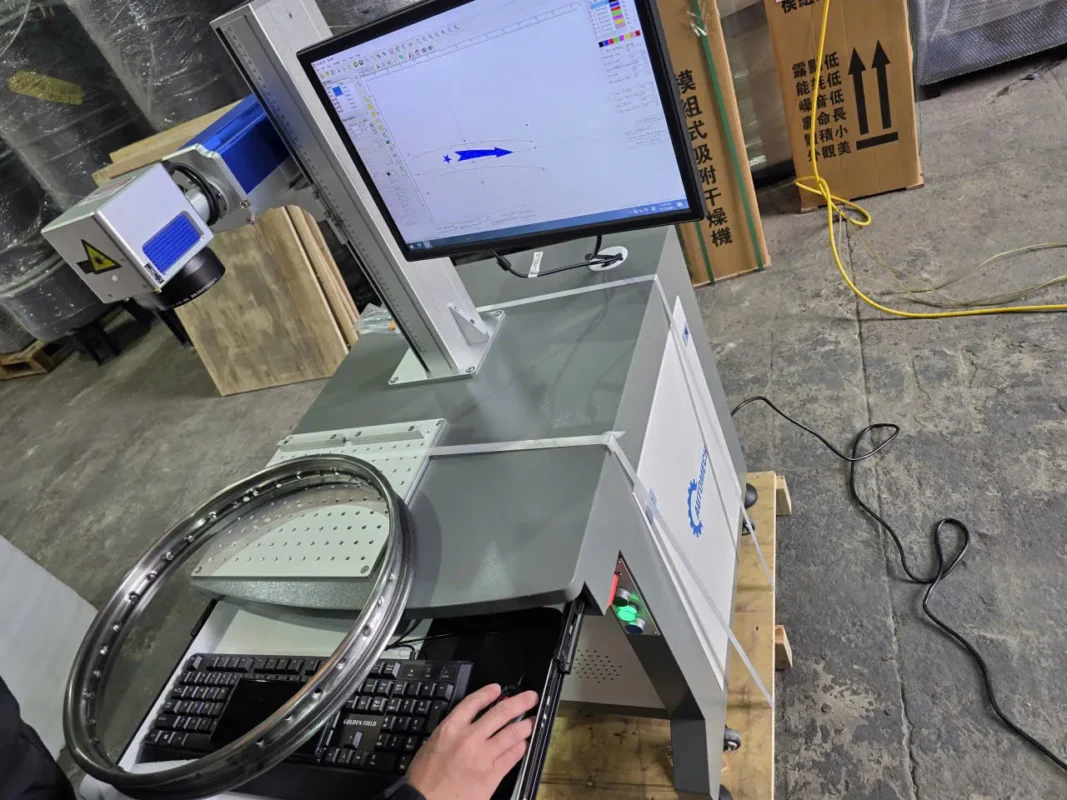 Máy khắc laser nhựa công nghệ cao – giải pháp khắc chính xác trên nhiều vật liệu