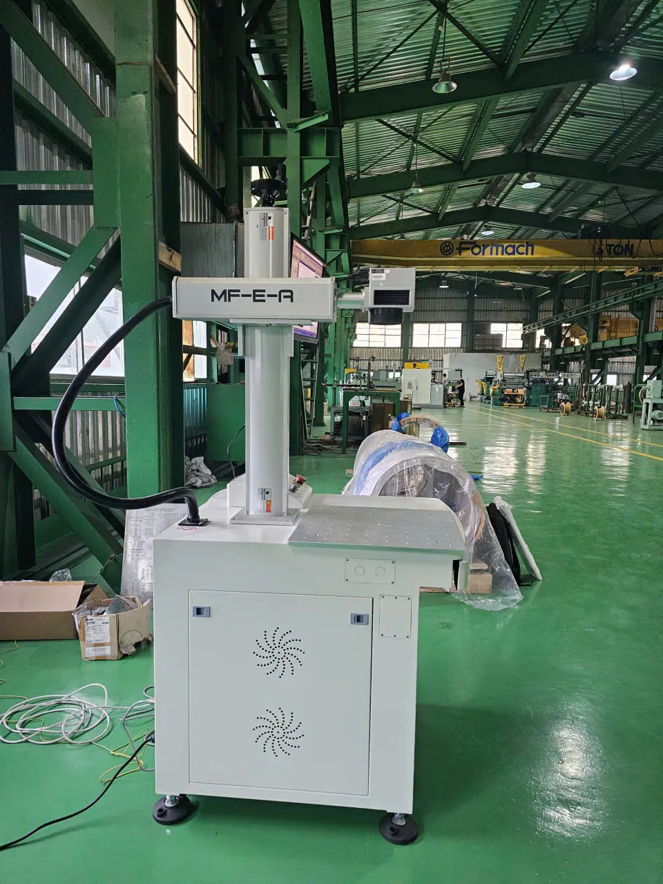 Máy khắc laser trên mọi chất liệu cho cá nhân hóa sản phẩm