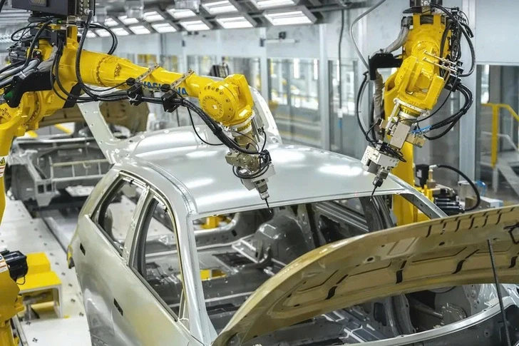 Độ rơ cơ khí của máy hàn robot cũ sẽ ảnh hưởng trực tiếp đến chất lượng mối hàn sau này.