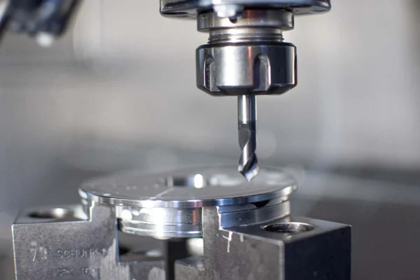 Giá máy khoan CNC thường được nhiều doanh nghiệp quan tâm khi đầu tư dây chuyền sản xuất mới Giá máy khoan CNC thường được nhiều doanh nghiệp quan tâm khi đầu tư dây chuyền sản xuất mới