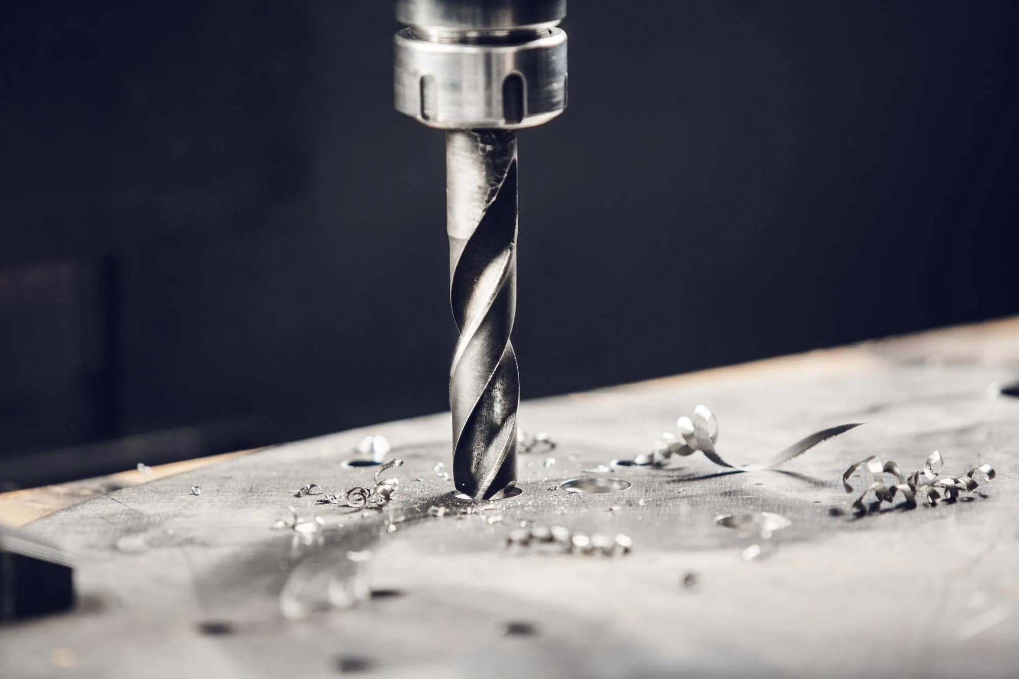 Giá máy khoan CNC phụ thuộc vào công suất, kích thước bàn máy và cấu hình trang bị đi kèm Giá máy khoan CNC phụ thuộc vào công suất, kích thước bàn máy và cấu hình trang bị đi kèm