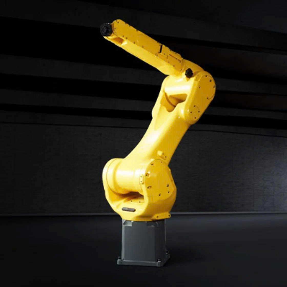 Cánh tay robot công nghiệp đa trục — trung tâm điều khiển quỹ đạo giúp trạm hàn laser