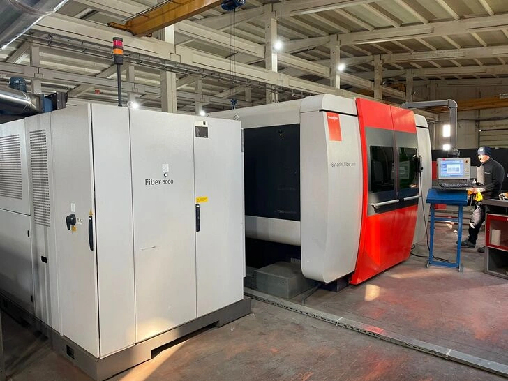 Lắp đặt máy cắt Bystronic 15kW Fiber Laser tại nhà xưởng thực tế
