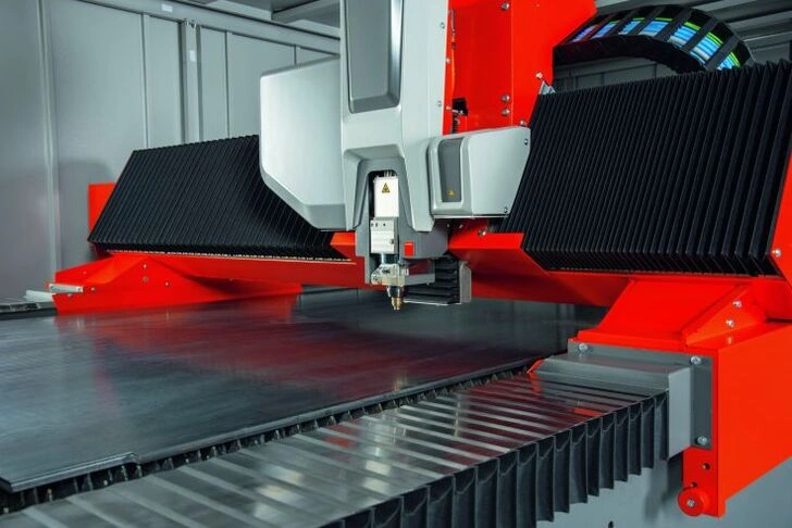 Cấu trúc cầu trục chuyển động máy Bystronic 3015 Laser