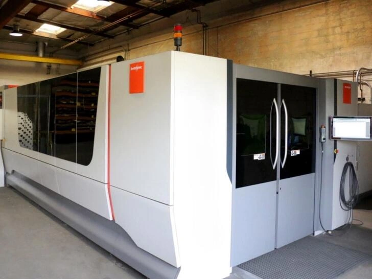 Máy gia công cắt gọt Bystronic 6kW fiber laser hệ kín hoàn chỉnh