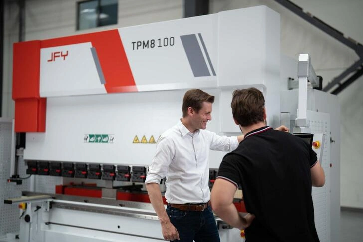 Hướng dẫn vận hành máy chấn tự động CNC JFY TPM8 100