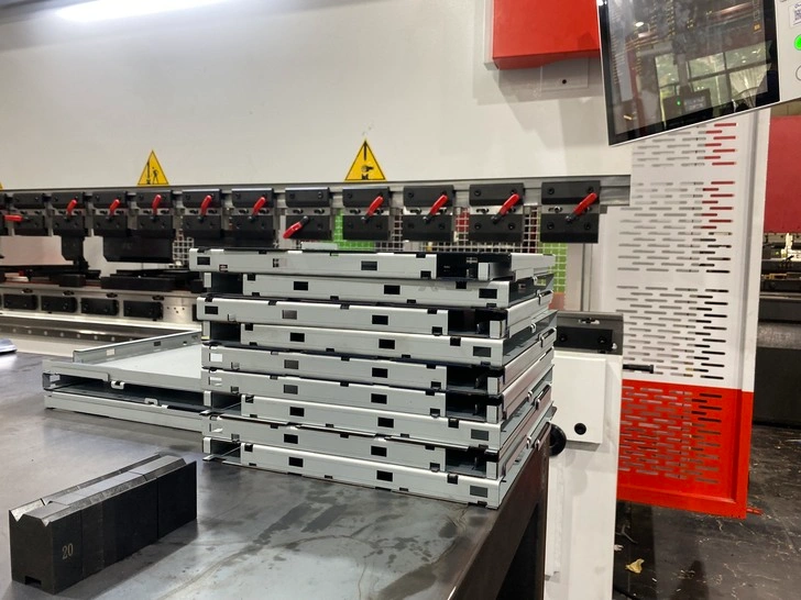 Sản phẩm gia công chính xác từ máy chấn tự động CNC