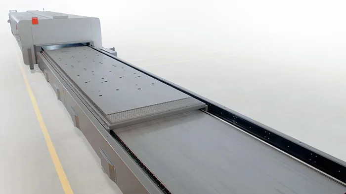 Bàn chuyển phôi tự động chiều dài lớn giúp tối ưu hóa quy trình nạp/xả liệu cho máy cắt laser công nghiệp.