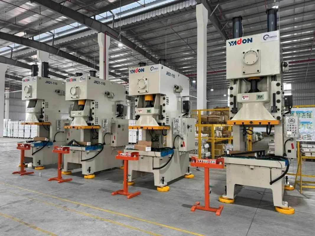 Máy đột dập tự động gia công nhiều loại chi tiết kim loại theo chương trình