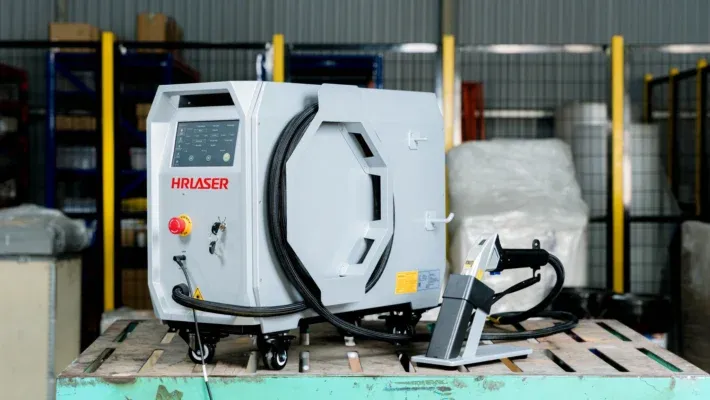 Máy hàn laser tạo mối hàn chính xác, đáp ứng yêu cầu gia công kim loại chất lượng cao Máy hàn laser tạo mối hàn chính xác, đáp ứng yêu cầu gia công kim loại chất lượng cao