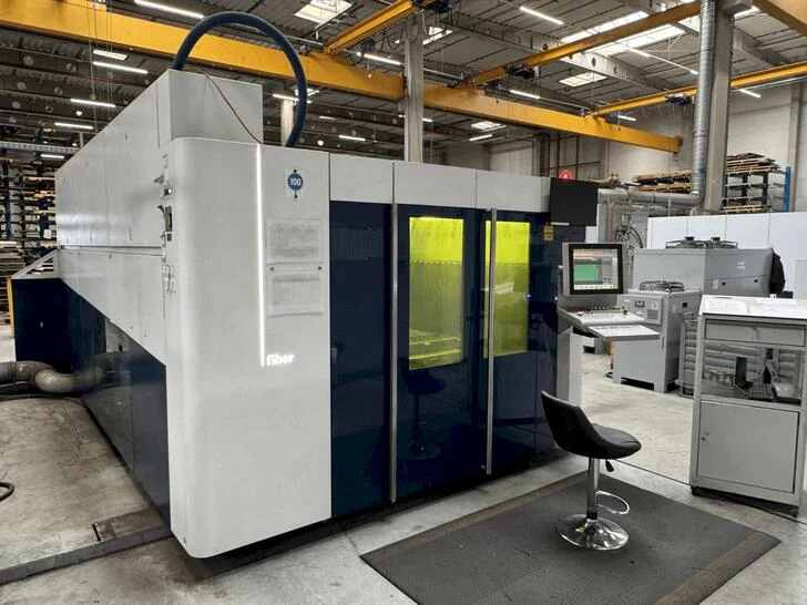 Máy cắt laser Fiber cũ được thanh lý sau thời gian sử dụng trong nhà máy