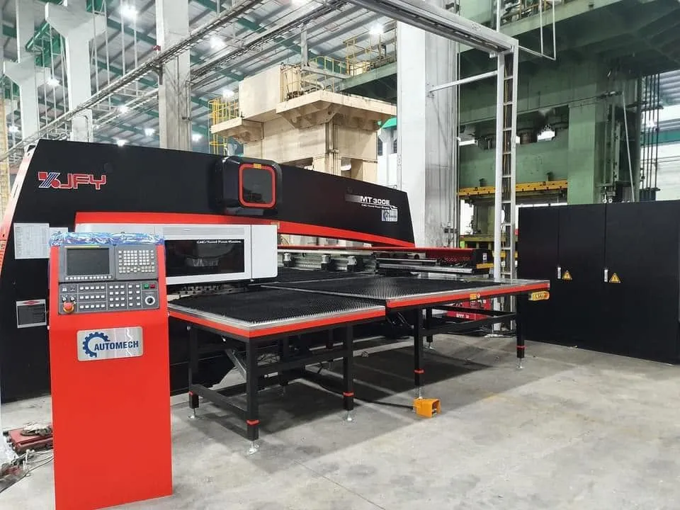 Máy đột giúp đảm bảo tính đồng nhất giữa các sản phẩm trong quá trình sản xuất hàng loạt Máy đột giúp đảm bảo tính đồng nhất giữa các sản phẩm trong quá trình sản xuất hàng loạt